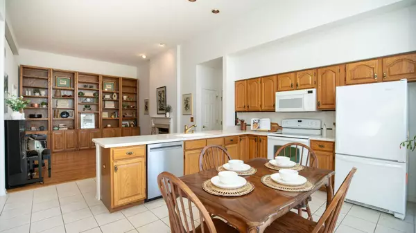 2060 Norwich CT, Glenview, IL 60026