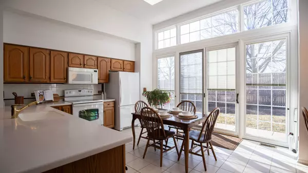 2060 Norwich CT, Glenview, IL 60026