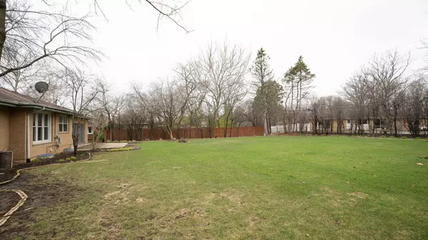 34 S WILDWOOD DR, Prospect Heights, IL 60070