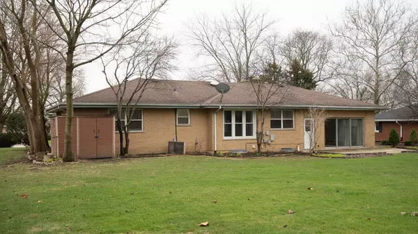 34 S WILDWOOD DR, Prospect Heights, IL 60070