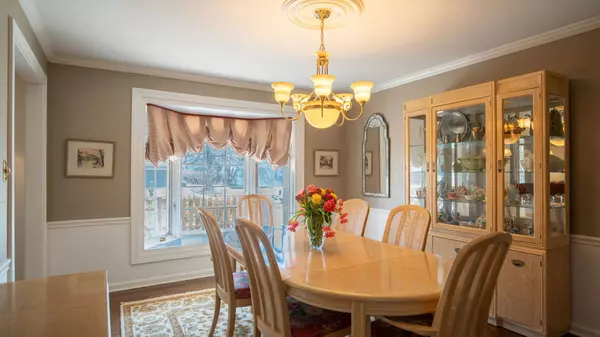 1336 Christina LN, Northbrook, IL 60062