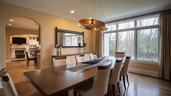 1311 Wendy DR, Northbrook, IL 60062