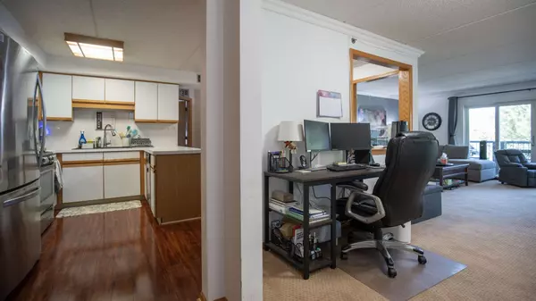 7120 N MILWAUKEE AVE #303, Niles, IL 60714