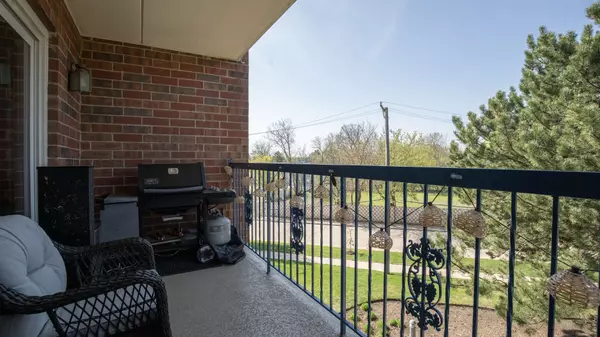 7120 N MILWAUKEE AVE #303, Niles, IL 60714