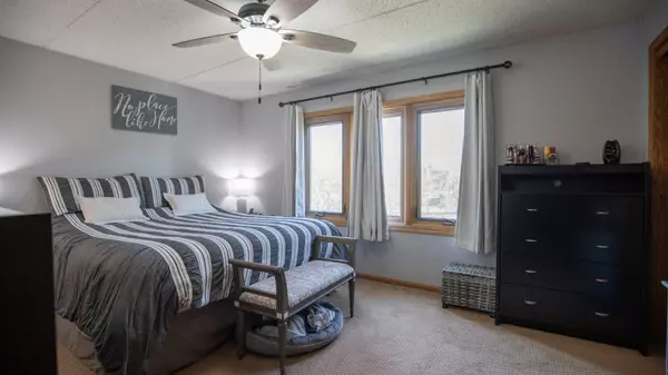 7120 N MILWAUKEE AVE #303, Niles, IL 60714