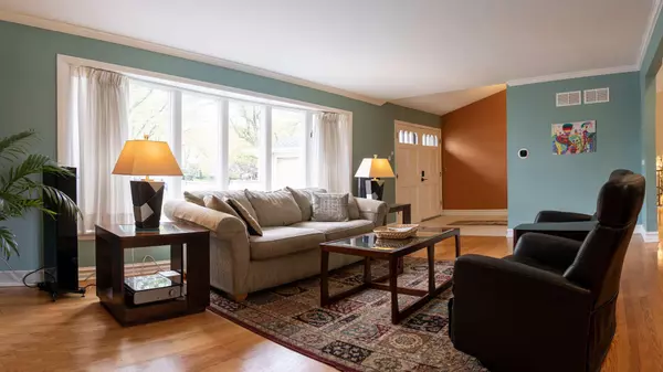 1462 Hemlock Knoll TER, Northbrook, IL 60062