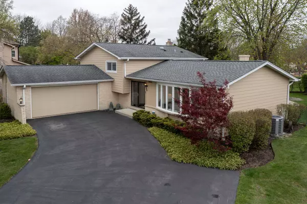 1462 Hemlock Knoll TER, Northbrook, IL 60062