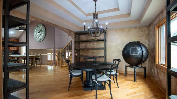 8200 NATOMA AVE, Burbank, IL 60459