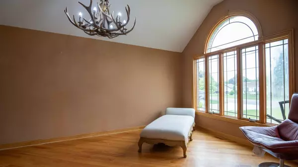 8200 NATOMA AVE, Burbank, IL 60459