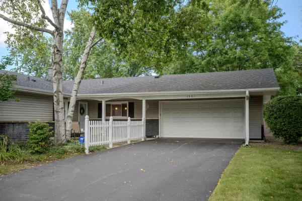 1331 ADIRONDACK DR, Northbrook, IL 60062