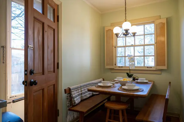 3701 Foster ST, Evanston, IL 60203