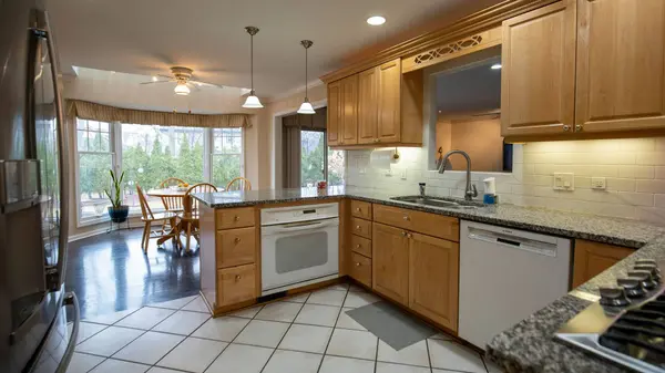 1346 Wessling DR, Northbrook, IL 60062