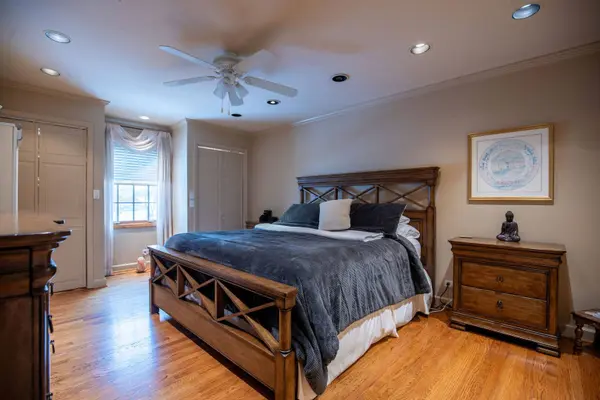 3810 Russett LN, Northbrook, IL 60062