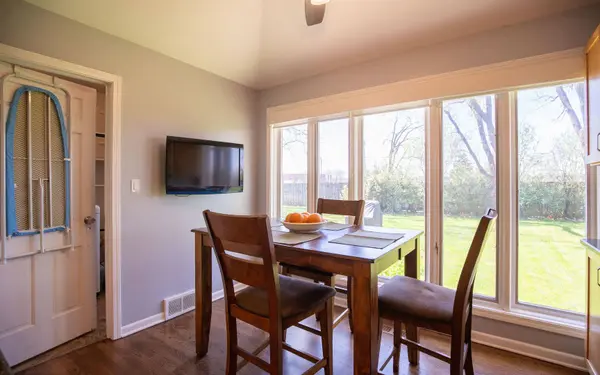 4025 Radcliffe DR, Northbrook, IL 60062