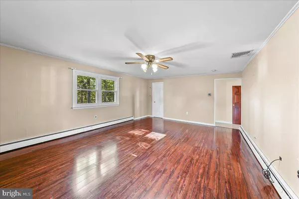 1212 SYLVAN RD, West Chester, PA 19382