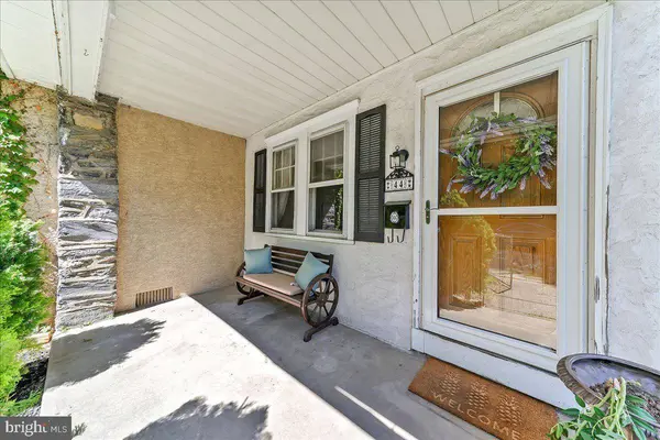 44 HILLSIDE AVE, Upper Darby, PA 19082