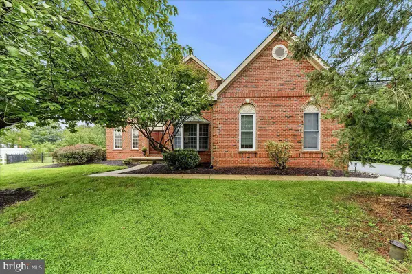 1104 GOSHAWK CIR