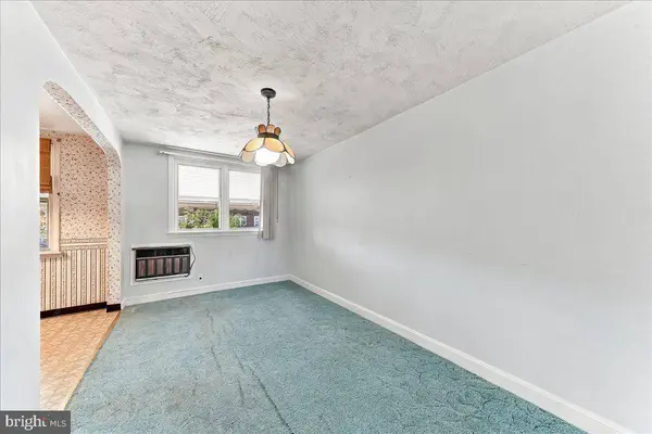 282 N OAK AVE, Clifton Heights, PA 19018
