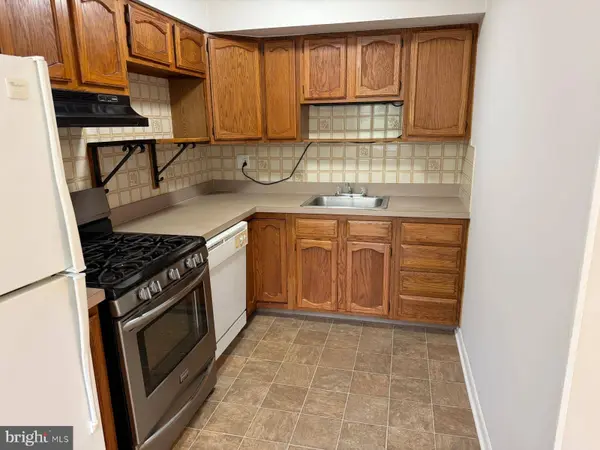 1404 POWELL RD, Brookhaven, PA 19015
