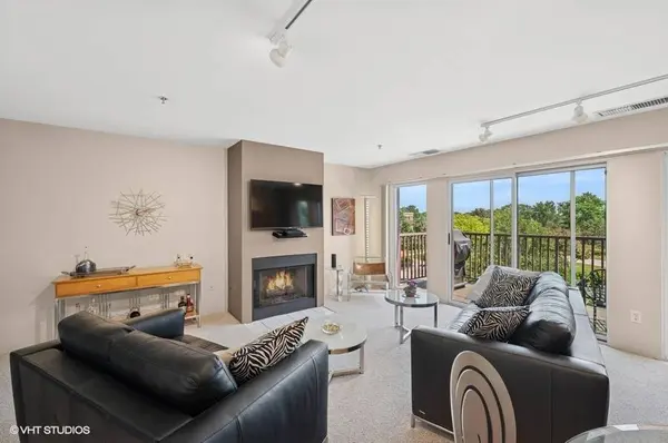 361 KELBURN RD #316, Deerfield, IL 60015