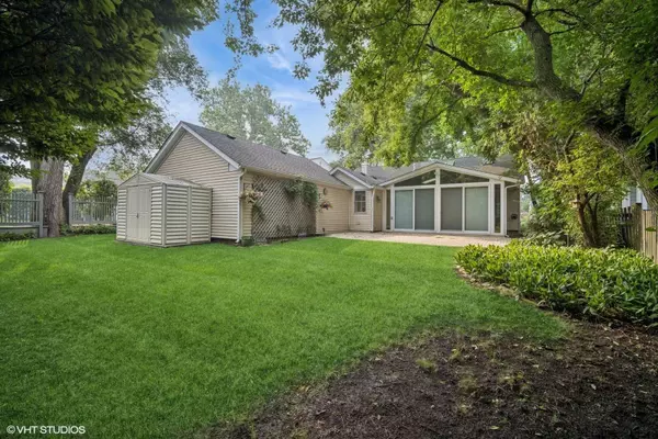 1712 Maple AVE, Northbrook, IL 60062