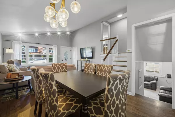 1721 Elm AVE, Northbrook, IL 60062