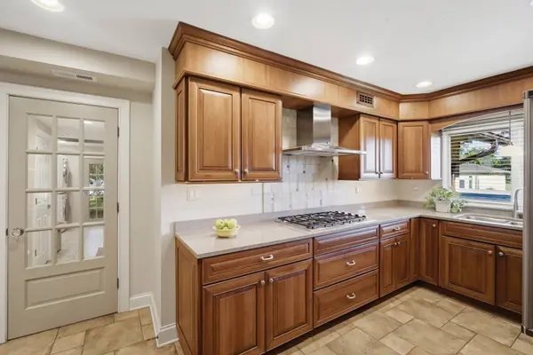 147 Timber View DR, Oak Brook, IL 60523