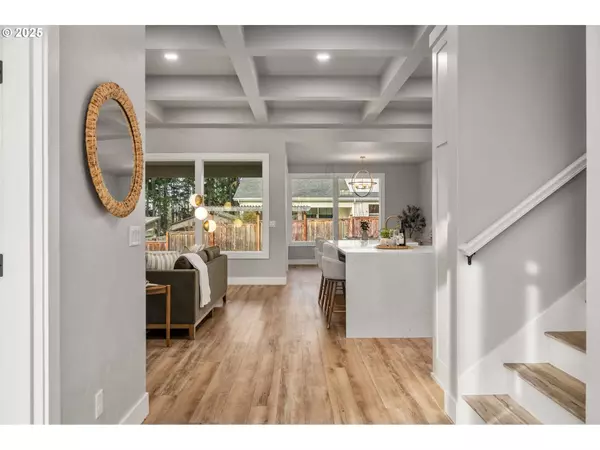 2051 MAJESTIC PL, Eugene, OR 97403