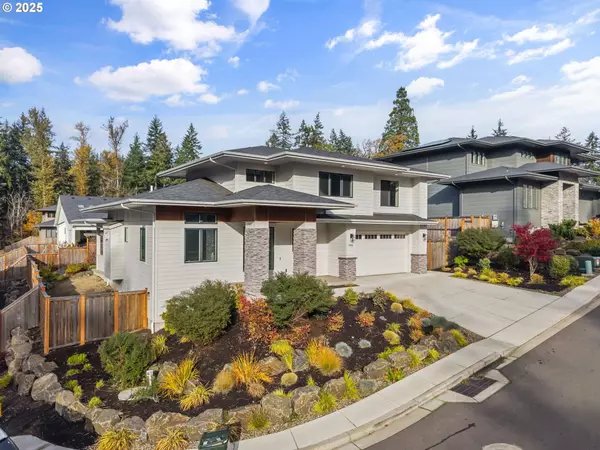 2051 MAJESTIC PL, Eugene, OR 97403