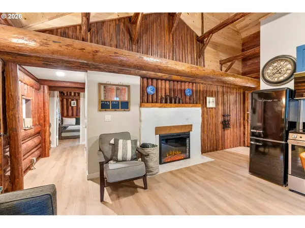 56483 MCKENZIE HWY #14, Mc Kenzie Bridge, OR 97413