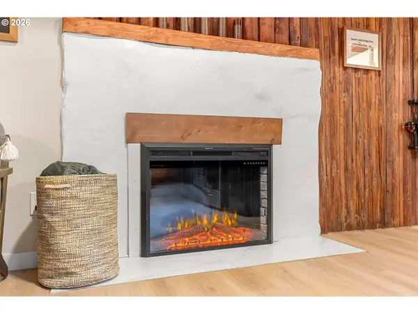 56483 MCKENZIE HWY #14, Mc Kenzie Bridge, OR 97413