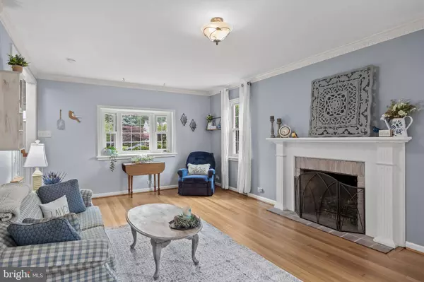 529 BOWLING GREEN, Moorestown, NJ 08057