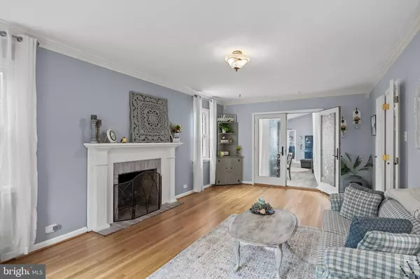 529 BOWLING GREEN, Moorestown, NJ 08057