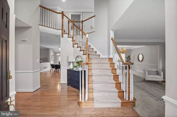 127 OAKMONT DR, Moorestown, NJ 08057