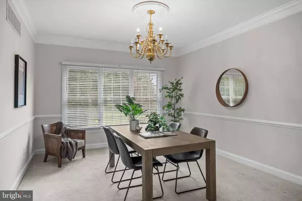 127 OAKMONT DR, Moorestown, NJ 08057