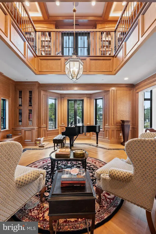 2801 RIVERTON, Cinnaminson, NJ 08077