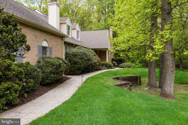 465 WINDROW CLUSTERS DR, Moorestown, NJ 08057