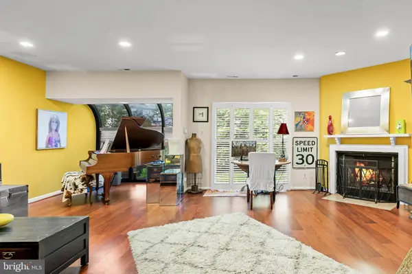 1410 CHANTICLEER, Cherry Hill, NJ 08003