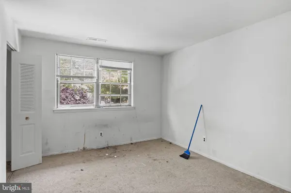 109 EAVES MILL RD, Medford, NJ 08055