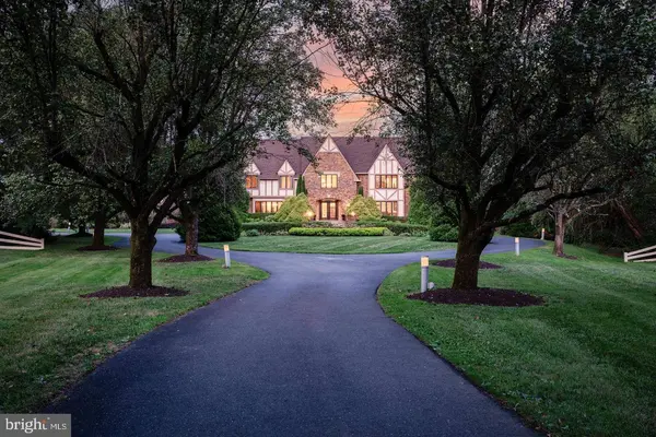 9 DEERFIELD TER, Moorestown, NJ 08057