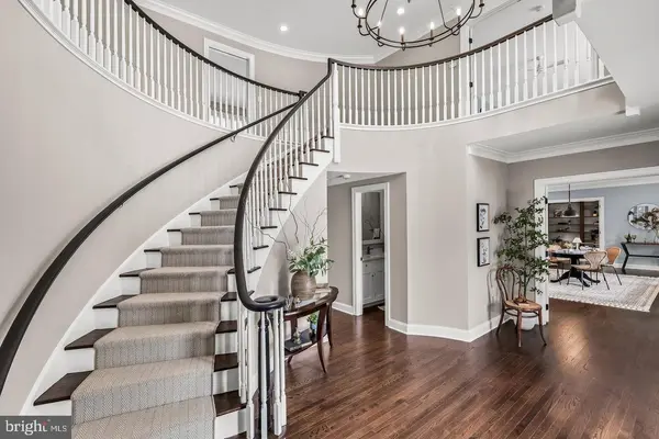 9 DEERFIELD TER, Moorestown, NJ 08057