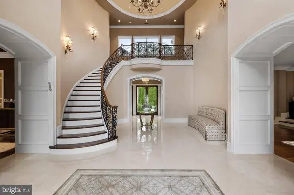 4 SOUTHWOOD DR, Cherry Hill, NJ 08003