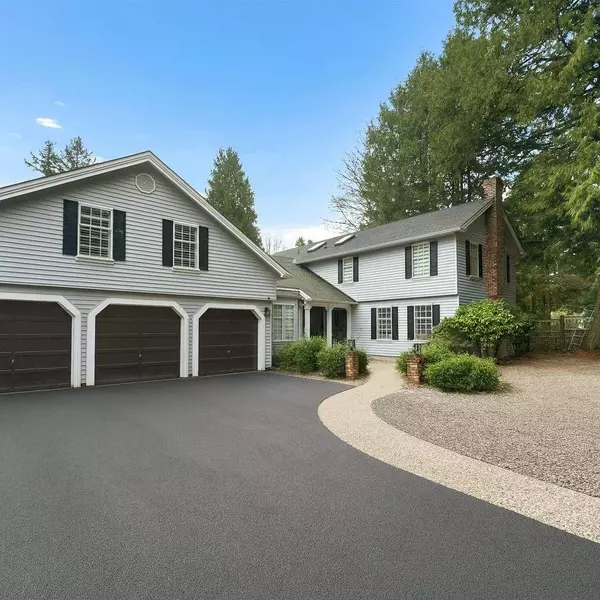 13866 56 AVE, Surrey, BC V3X 2Z8