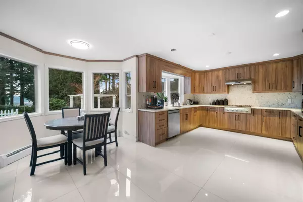 13866 56 AVE, Surrey, BC V3X 2Z8