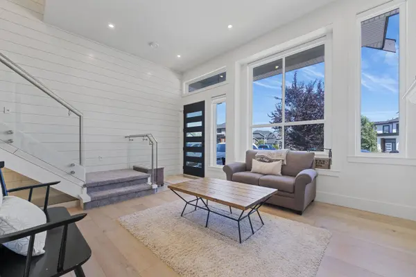 16466 103 AVE, Surrey, BC V4N 1Y6