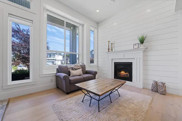 16466 103 AVE, Surrey, BC V4N 1Y6