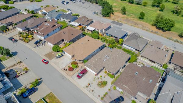 feature image of Osoyoos Houses - Market Snapshot (June 2025)