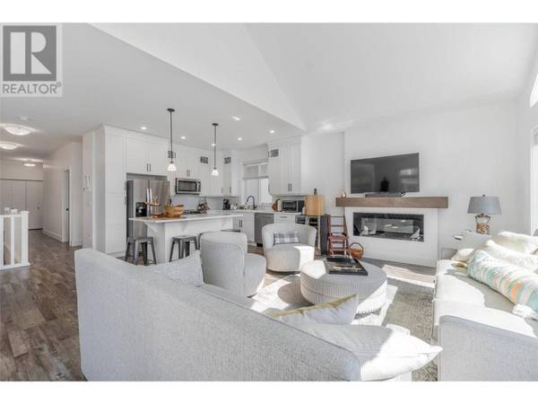 252 2450 Radio Tower Road, Oliver, BC V0H1T1