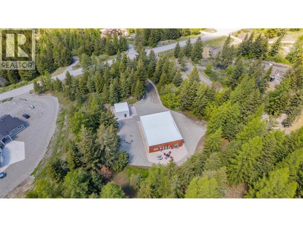 1324 Timberwolf Trail Road, Bridesville, BC V0H1Y0