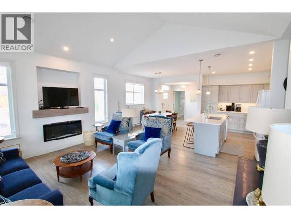 2450 Radio Tower RD #4, Oliver, BC V0H1T1